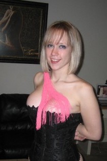 , 25  female escort, durham region